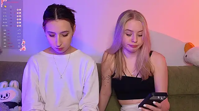 Snapshot of Mimipaws chatting on February 1, 2026, 8:18 pm Mimipaws online show from February 1, 2026, 8:18 pm