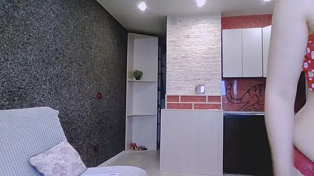 Amanda Luxe online show from February 15, 2026, 4:13 am