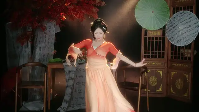 Shiny-girl7788 online show from January 14, 2026, 10:52 am