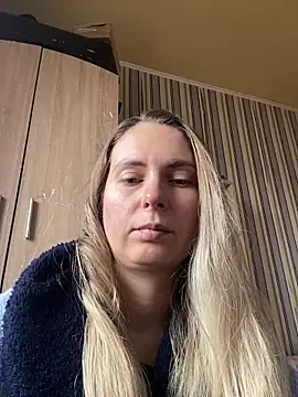 VikiLove765 online show from February 11, 2026, 7:41 am