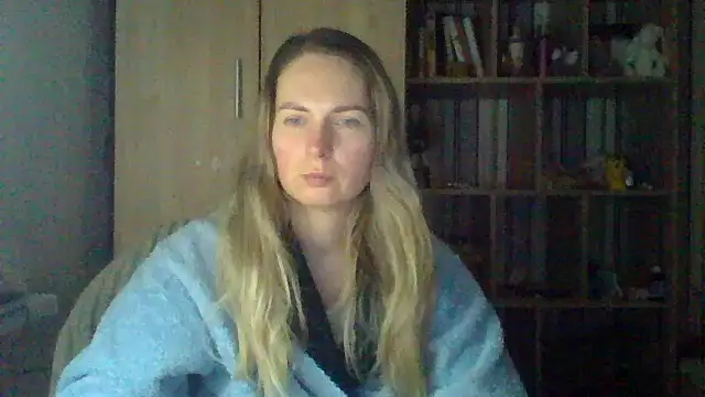 VikiLove765 online show from February 25, 2026, 3:45 pm