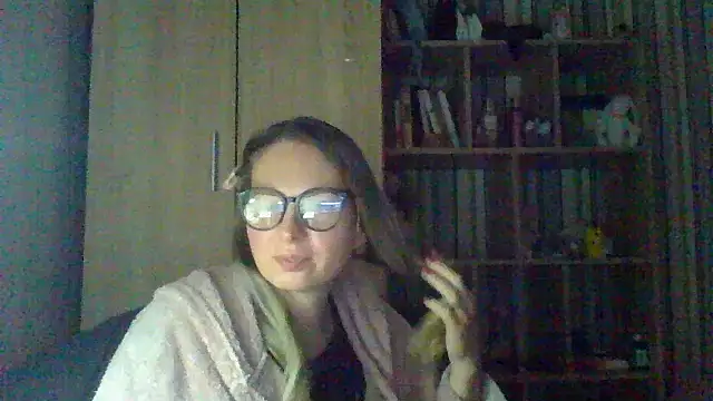 VikiLove765 online show from February 1, 2026, 10:19 pm