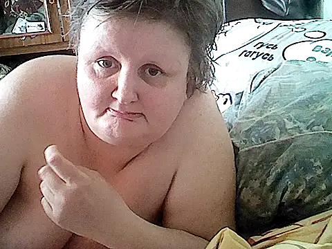 nataly4560 online show from April 13, 2026, 10:08 am