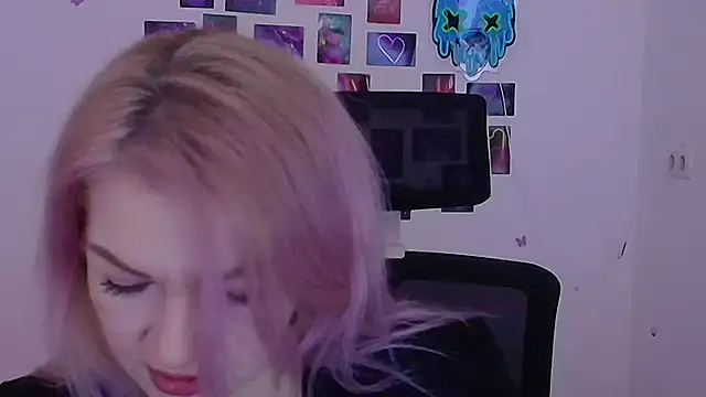 Snapshot of Madonna_Fire chatting on January 13, 2026, 12:53 pm Madonna Fire online show from January 13, 2026, 12:53 pm