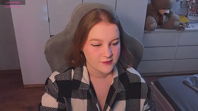 Ol1via online show from February 7, 2026, 1:24 am