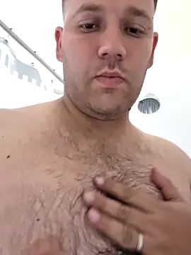 maik052612 online show from February 18, 2026, 11:01 pm