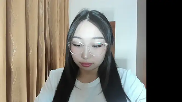 Amane Yuki online show from January 11, 2026, 4:47 pm