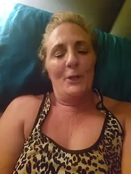 HotAzMilf online show from March 31, 2026, 9:11 am