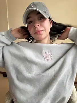 evelynrosess1 online show from July 7, 2026, 9:07 pm