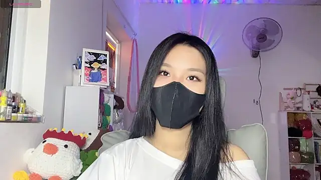 Tieu-May online show from May 9, 2026, 9:45 am