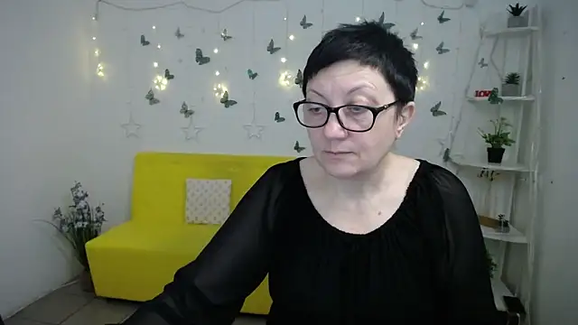 EmilyL0ve online show from March 12, 2026, 6:34 pm