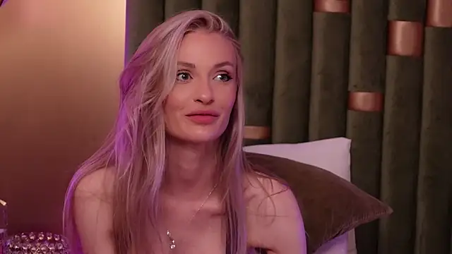 AmeliaAngel online show from June 11, 2026, 12:32 am