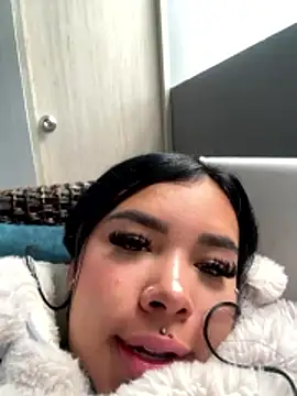 Liaevans   online show from January 14, 2026, 6:55 pm