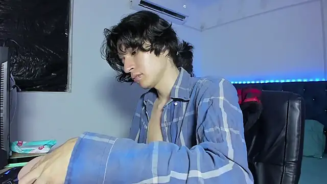 Snapshot of jack_grealish01 chatting on February 28, 2026, 4:01 am jack grealish01 online show from February 28, 2026, 4:01 am