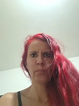 cintia love online show from April 15, 2026, 9:59 pm