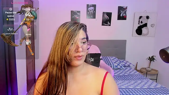 Valen with pussy online show from June 11, 2026, 8:06 pm