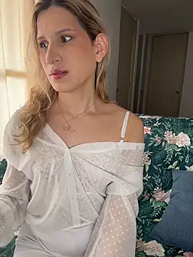 milablossom01 online show from February 20, 2026, 4:20 pm