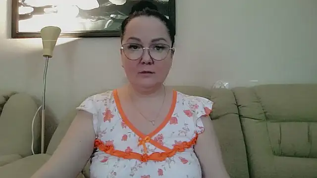 infinity loveliness online show from April 10, 2026, 6:42 am