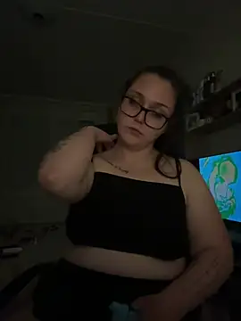 Snapshot of DaisyBaizee chatting on June 1, 2026, 12:00 am DaisyBaizee online show from June 1, 2026, 12:00 am