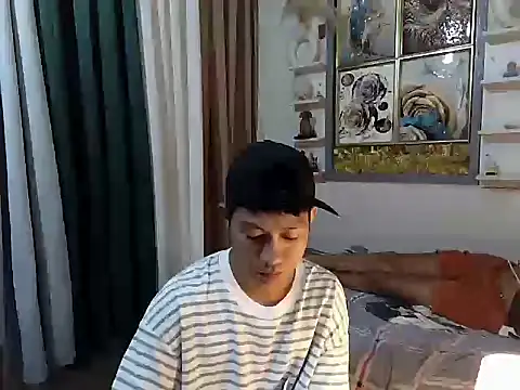 xfuckerboyx online show from August 5, 2026, 11:48 am