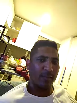 xxxch3o online show from February 6, 2026, 4:08 am