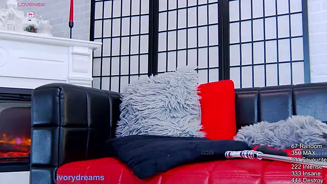 Snapshot of IvoryDreams chatting on February 14, 2026, 8:09 pm IvoryDreams online show from February 14, 2026, 8:09 pm