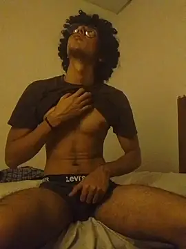 Snapshot of cutetwinkldr chatting on January 14, 2026, 5:11 am cutetwinkldr online show from January 14, 2026, 5:11 am