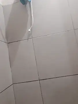 rolaaa2000 online show from April 8, 2026, 11:39 pm