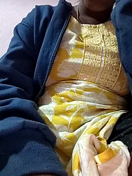 Snapshot of PRAPTITELUGU chatting on February 8, 2026, 5:54 pm PRAPTITELUGU online show from February 8, 2026, 5:54 pm