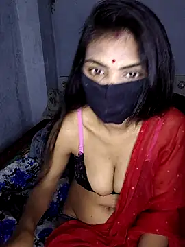 Snapshot of rani_coupleee chatting on February 9, 2026, 6:39 pm rani coupleee online show from February 9, 2026, 6:39 pm