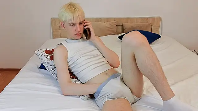 lucidangelok1 online show from June 28, 2026, 7:14 am