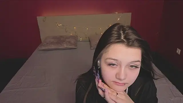 Snapshot of xxxnaughtyfoxyxxx chatting on March 2, 2026, 9:27 am xxxnaughtyfoxyxxx online show from March 2, 2026, 9:27 am