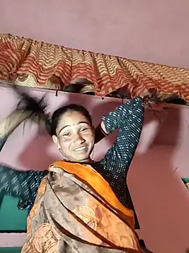 lodhi8080 online show from April 17, 2026, 10:07 am