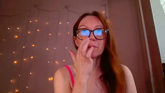 MelanyOxx online show from June 5, 2026, 3:33 am