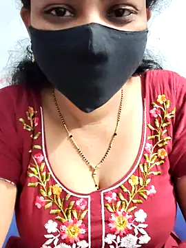 Snapshot of lusy79 chatting on February 16, 2026, 5:55 pm lusy79 online show from February 16, 2026, 5:55 pm