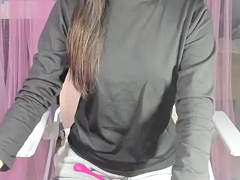 -Hyna- online show from January 9, 2026, 3:41 pm