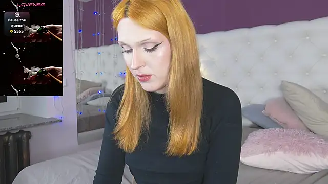 LunaBl1ss online show from February 13, 2026, 1:00 pm