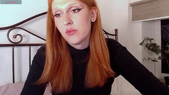 LunaBl1ss online show from February 3, 2026, 6:22 am