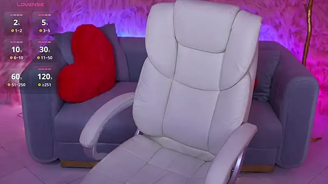 AlexaFleur online show from February 25, 2026, 2:17 pm