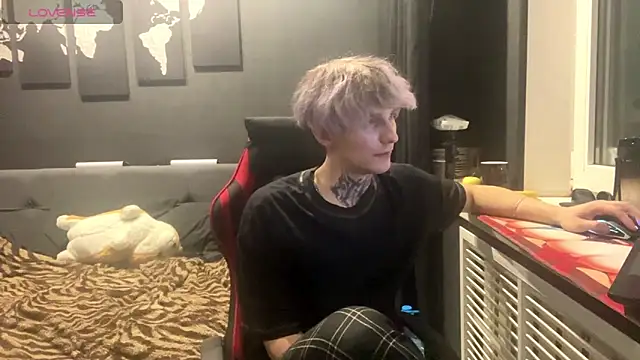 Mastur Bister online show from January 15, 2026, 6:00 pm