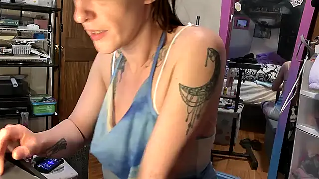 SultryEroticSlut online show from March 18, 2026, 5:32 am