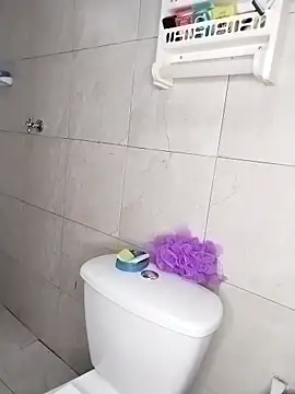 andrea rose69 online show from February 3, 2026, 2:55 pm