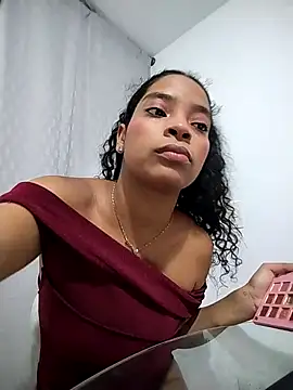 KATALINA SANTANA  online show from February 7, 2026, 12:18 am