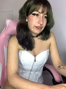 Snapshot of SweetMilly chatting on February 3, 2026, 2:53 am SweetMilly online show from February 3, 2026, 2:53 am