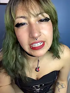 Snapshot of SweetMilly chatting on February 11, 2026, 10:42 pm SweetMilly online show from February 11, 2026, 10:42 pm