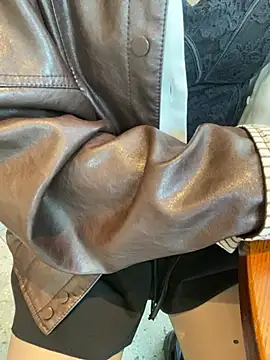 Snapshot of Miss_me29 chatting on January 17, 2026, 9:02 am Miss me29 online show from January 17, 2026, 9:02 am