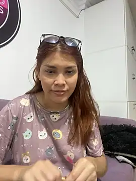 CrystalFairy007 online show from April 11, 2026, 3:47 am