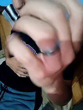 Hxzelmxnix online show from January 6, 2026, 7:45 am