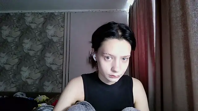 LxayBloom online show from February 16, 2026, 9:19 am