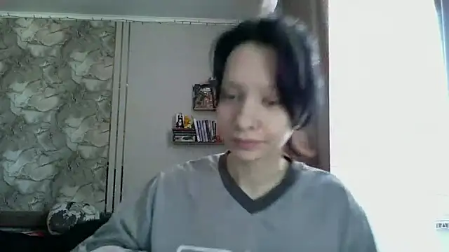 LxayBloom online show from February 13, 2026, 8:36 am